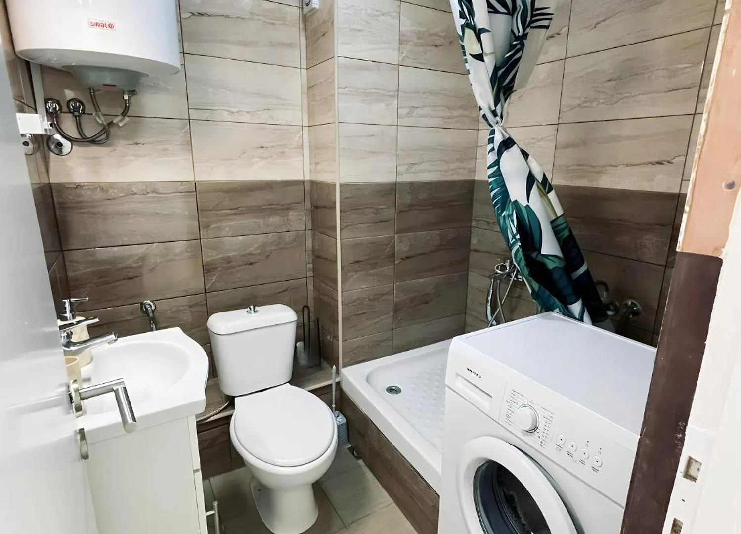 Apartment Nouri Schoene Wohnung In Direkter Strandnaehe, Schnelles Internet, Freies Parken, Nahe Flughafen Peraia  Greece