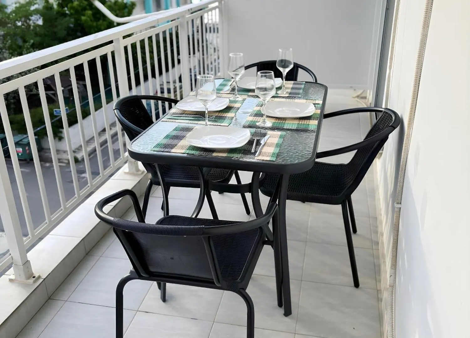 Apartment Nouri Schoene Wohnung In Direkter Strandnaehe, Schnelles Internet, Freies Parken, Nahe Flughafen Peraia