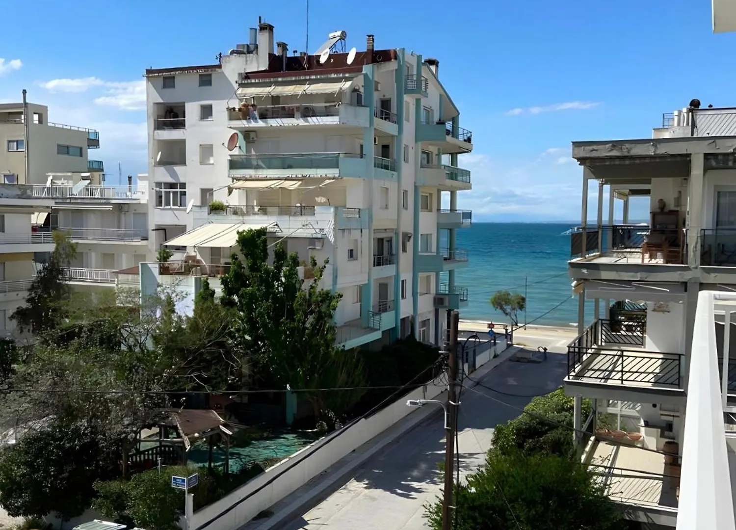 Nouri Schoene Wohnung In Direkter Strandnaehe, Schnelles Internet, Freies Parken, Nahe Flughafen Peraia