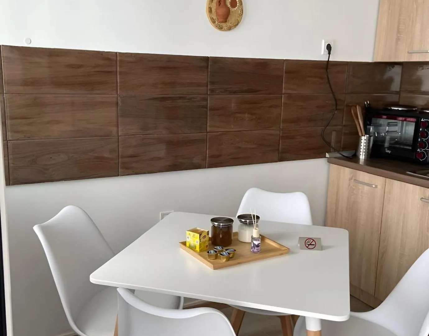 Nouri Schoene Wohnung In Direkter Strandnaehe, Schnelles Internet, Freies Parken, Nahe Flughafen Peraia  Greece